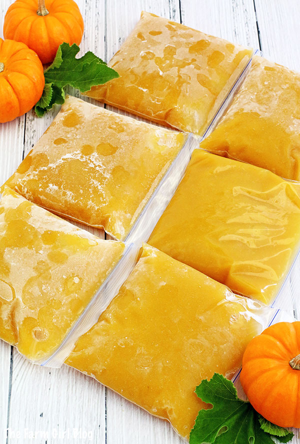 In this post, you will find out How to Make Pumpkin Puree (Video) to be used in all your fall baking and cooking that calls for this ingredient. It's super simple, clean, and no chemicals added. #homemadepumpkinpuree #homegrownpumpkin #cleaneating #healthyeating 